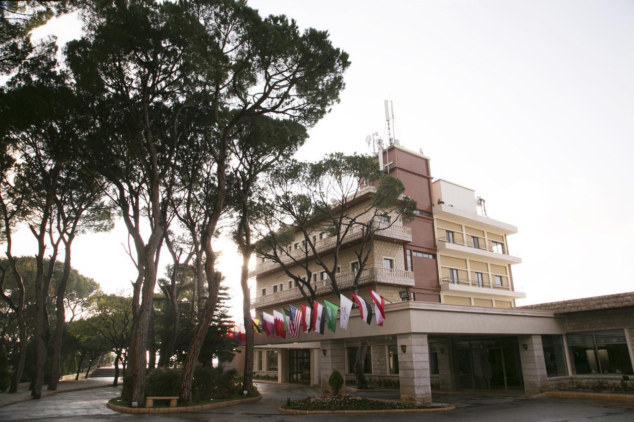 Bzommar Palace Hotel Joünié Exterior foto